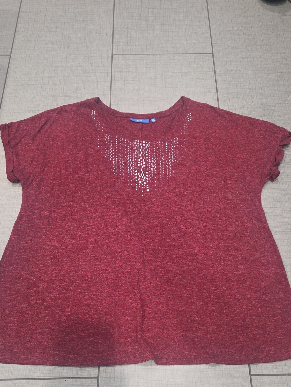 Apt. 9 Women's Heathered Burgundy Short-Sleeve Top with Silver Sequin Neckline